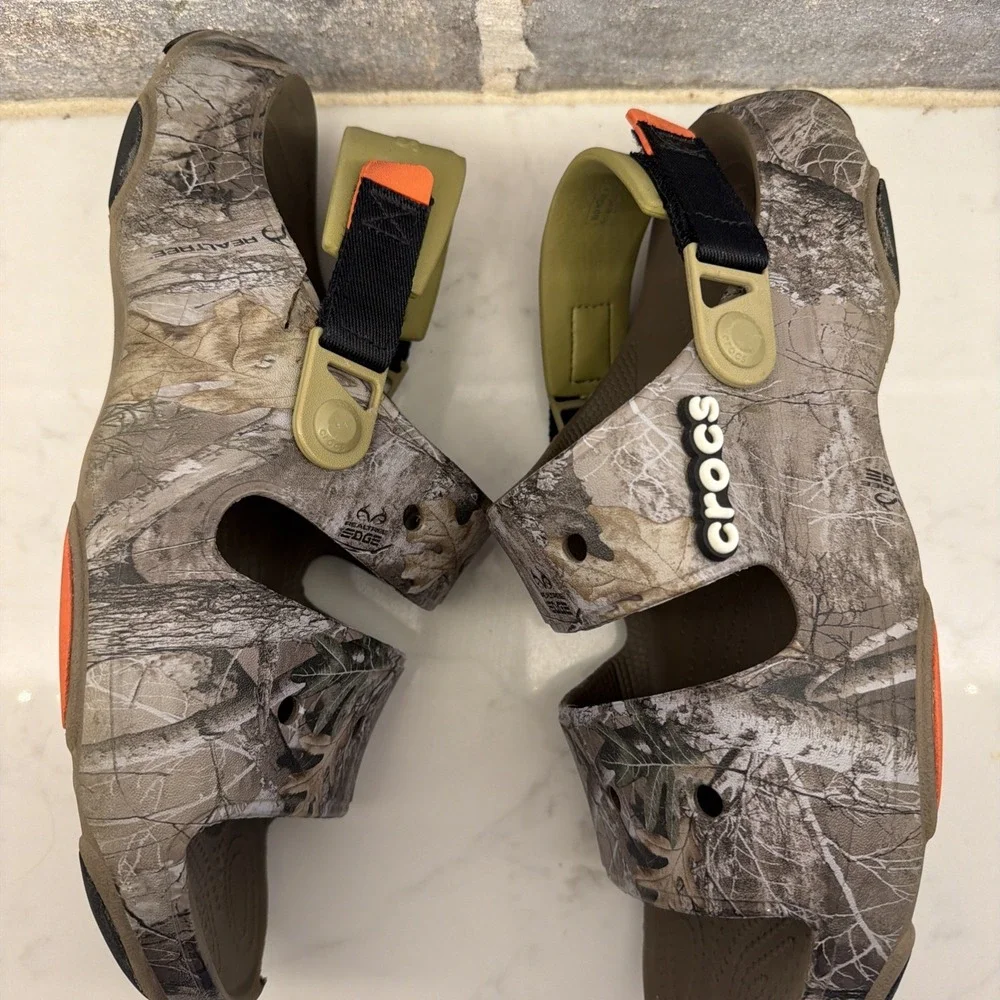 Crocs Classic All-Terrain Realtree Edge Camo Sandals Mens 12 Brown